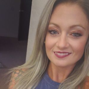 Meet your Posher, Candice